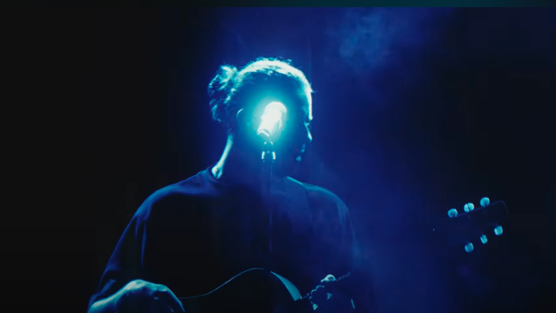 La version live du titre « Les Miens » est disponible !